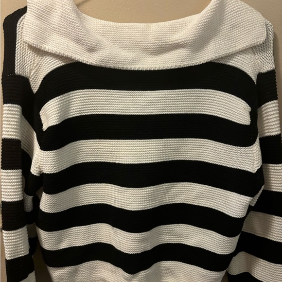 Sincerely Jules Bold Striped V-Neck Sweater - Picture 5 of 5